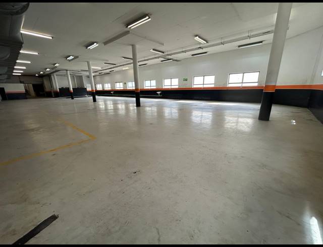 609M² OFFICE TO LET IN CLAREMONT